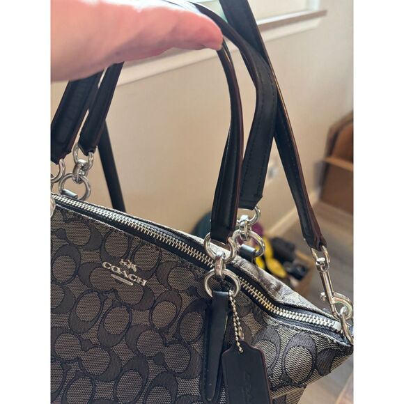 Coach Signature Mini Kelsey Satchel F57830 - Picture 4 of 7